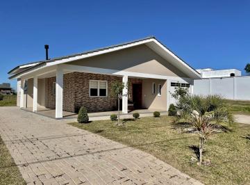 Casa · 110m² · 2 Quartos · 2 Vagas · Casa à venda no bairro Santa Justina - Caxias do Sul/RS