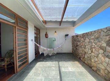 Casa · 260m² · 4 Quartos · 2 Vagas · Casa com 4 quartos à venda, bairro Lidice - Uberlândia/MG