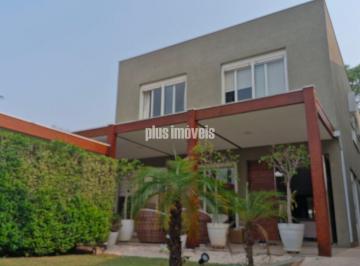 Casa · 347m² · 3 Quartos · 2 Vagas · Segurança, privacidade e localização privilegiada