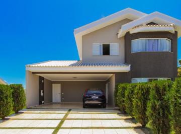 Casa · 260m² · 3 Quartos · 4 Vagas · Sobrado no Condomínio Golden Park I, Região Leste