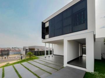 Casa · 235m² · 3 Quartos · 4 Vagas · Sobrado 3 quartos - Condomínio Araguari - Parque Tauá