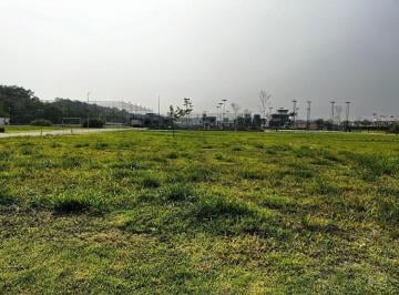 35232_i74J129UkA7W9j_3523266e302e000151.jpg · Terreno em condomínio fechado, com 300² na Pedra Branca.