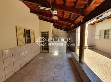 Casa · 250m² · 4 Quartos · 3 Vagas · Casa à venda, 4 quartos, 1 suíte, 3 vagas, Nossa Senhora Aparecida - Uberlândia/MG