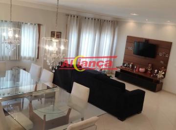 Casa · 327m² · 3 Quartos · 5 Vagas · Oportunidade Única no Jardim Munhoz: Sua Nova Casa com Conforto e Estilo!