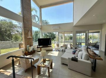 e6fbc5c0bfa07cb71678f05244093d30e014f669 · Casa com 4 quartos à venda, 395 m² por R$ 3.300.000 - Condomínio Jardim Theodora - Itu/SP