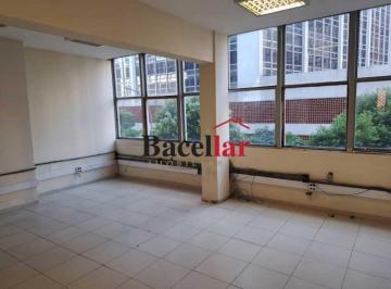 Comercial · 277m² · 2 Quartos · 1 Vaga · Outros -  / Comercial / Centro