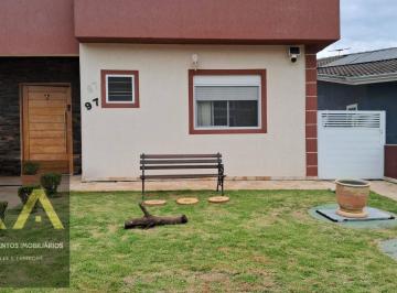 Casa · 432m² · 4 Quartos · 8 Vagas · ÓTIMA CASA EM CONDOMÍNIO FECHADO, 4 SUÍTES, COM VISTA, COMPLETA