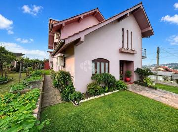 Casa · 343m² · 3 Quartos · Casa com 3 dormitórios com vista panorâmica