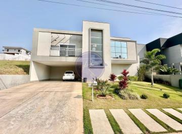 Foto 01 · Imperdível Casa em Condomínio à Venda em Bragança Paulista-SP - 3 Quartos, 1 Suíte, 3 Salas, 4 Vagas