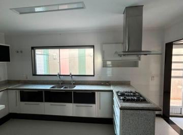 Casa de 3 quartos, Rio de Janeiro · Belíssima casa com 3 suites, próximo as melhore praias do Recreio