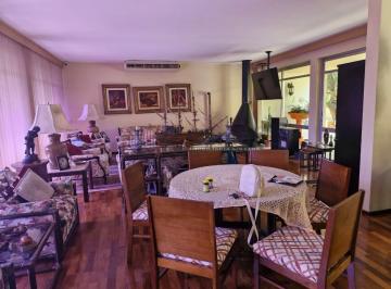 Casa · 420m² · 4 Quartos · 5 Vagas · Casa de Luxo com Piscina e Espaço Gourmet 4 quartos e 5 Vagas