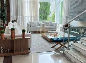 Casa · 500m² · 4 Quartos · 4 Vagas · Casa ampla com 4 suítes em condomínio fechado no C