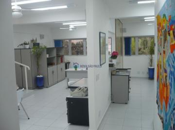 Comercial · 600m² · 6 Vagas · Prédio Comercial - Chácara Inglesa com 600m²