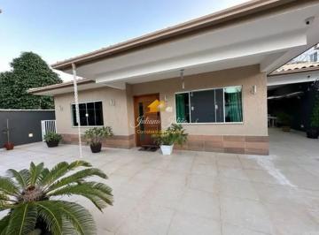 Foto 01 · CASA LINEAR COM 4 QUARTOS SENDO 3 SUÍTES A VENDA NO BAIRRO COSTAZUL EM RIO DAS OSTRAS RJ