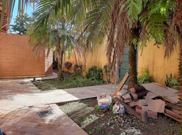 Casa de 3 quartos, São Paulo · Sobrado Jardim Virgínia Bianca 3 suites , 8 vagas , quadra , piscina !