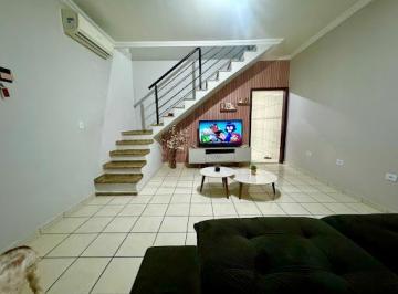 a83a64d77f002258586045a60aef1c69335b3850 · Sobrado com 4 dormitórios (2 suites) - na melhor localização do Bosque dos Ipês