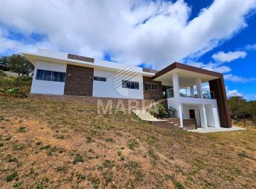 Casa de 3 quartos, Gravatá · Casa em condomínio fazenda à venda em Gravatá/PE!