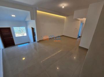 Casa · 150m² · 3 Quartos · 1 Vaga · Casa em Imbetiba com 03 suítes e garagem coberta!