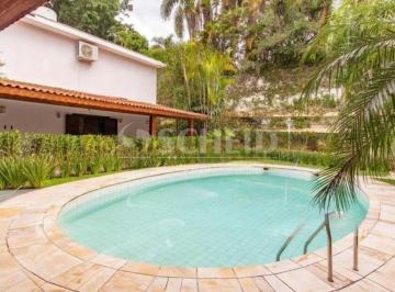 Piscina · Casa com piscina a Venda no Morumbi, 450m², 3 Quartos, sendo uma suíte com banheira, 4 vagas.
