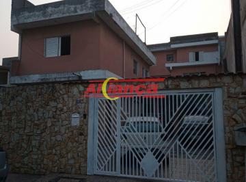 Casa · 130m² · 2 Quartos · 5 Vagas · Sobrado com mais 2 casas, terreno 10x25, a 300 metros do Shopping Bomsucesso
