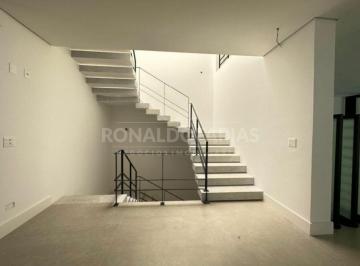 Casa · 838m² · 4 Quartos · 5 Vagas · Casa à venda no Condomínio Hípica Max Garden - Chácara Santo Antônio