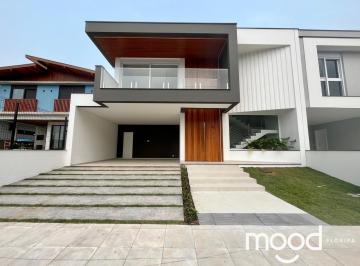 0 · Casa com 3 Suítes Pamplona