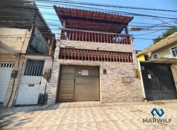 Foto 01 · Casa à venda em Mesquita-RJ, bairro Santo Elias: 2 quartos, 1 suíte, 2 salas, 1 vaga de garagem, 400