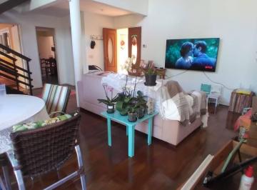 Casa · 255m² · 4 Quartos · 4 Vagas · Casa duplex em condomínio à venda em Pendotiba - Niterói- Rio de janeiro