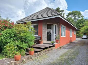Casa · 230m² · 3 Vagas · CASA EM CANELA