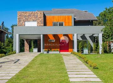 Casa · 530m² · 2 Vagas · CASA EM CONDOMÍNIO