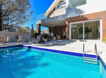 Casa · 600m² · 5 Quartos · 5 Vagas · RESIDÊNCIA EM CONDOMÍNIO em PINHAIS - PR, no bairr