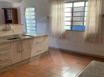 Casa · 227m² · 2 Quartos · 4 Vagas · Casa térrea de 227 mts², 2 dormitórios, 4 vagas, na Vila Irmãos Arnoni