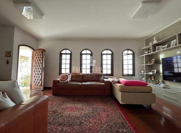 Casa · 242m² · 2 Quartos · 4 Vagas · Casa 2 dormitórios sendo 2 suítes, 1 com closet e 4 Vagas na Penha