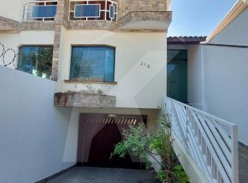 Casa · 300m² · 3 Quartos · 6 Vagas · Sobrado Espaçoso com 3 Suítes - Jd Tremembé