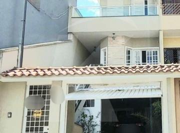 Casa · 253m² · 3 Quartos · 4 Vagas · Sobrado 3 dormitórios sendo 2 suítes, 4 vagas, quintal e jardim na Vila Mazzei!