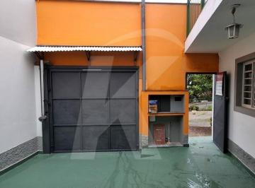 Casa · 226m² · 2 Quartos · 1 Vaga · Casa para locação com 2 quartos, sendo 1 suíte, sala ampla e 1 vaga no bairro Parada Inglesa