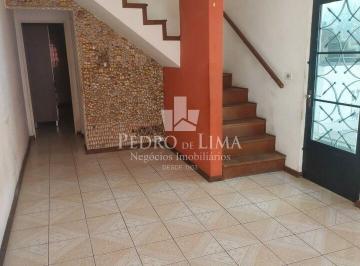 Casa · 200m² · 3 Quartos · 3 Vagas · Sobrado Frontal na Vila Jacui,  conta com três suites.