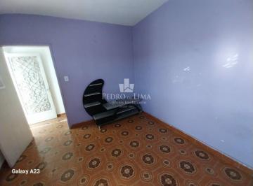 Casa · 140m² · 2 Quartos · 2 Vagas · Terreno com 3 sobrados em Itaquera