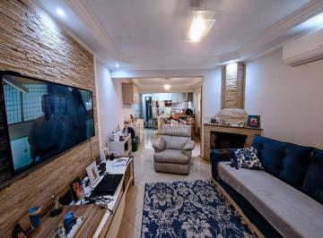Casa · 180m² · 3 Quartos · 4 Vagas · Casa térrea com 3 dormitórios, sendo 2 suítes, 4 vagas de garagem, quintal e piscina na Penha.