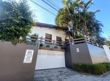 Casa · 300m² · 5 Quartos · 6 Vagas · Casa Térrea de 300m² com Piscina e Amplo Espaço de Lazer no Jardim São Bento