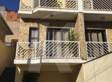Casa · 148m² · 3 Quartos · 3 Vagas · Casa á Venda com rápido acesso ao Metrô e ao lado de Comércios. Confira!