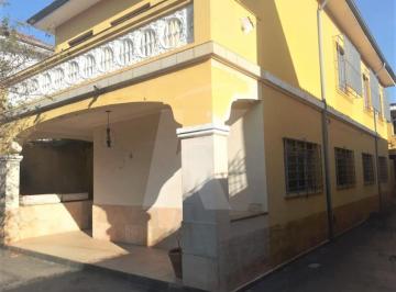 Casa · 260m² · 3 Quartos · 6 Vagas · Excelente sobrado com 3 dormitórios, quintal, salão e 6 vagas na Parada Inglesa