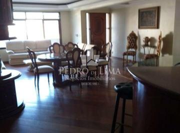 Casa · 368m² · 4 Quartos · 6 Vagas · Sobrado na Agua Rasa
