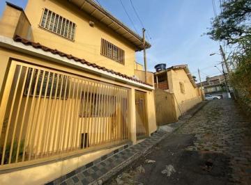 Casa · 110m² · 5 Quartos · 2 Vagas · Imóvel  para Rendimentos com 3 Casas na Vila Gustavo