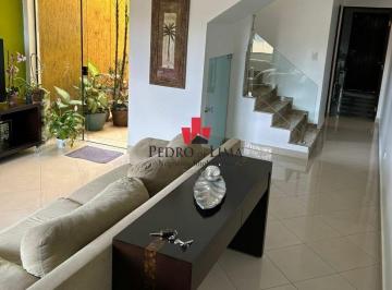 Casa · 122m² · 3 Quartos · 2 Vagas · Sobrado frontal 3 dormitórios sendo 1 suíte e 2 vagas na Penha.
