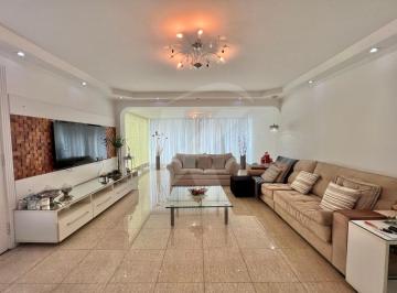 Casa · 201m² · 3 Quartos · 4 Vagas · Sobrado com 3 dormitórios sendo 3 suítes e 4 vagas no Jardim França