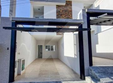 Casa · 130m² · 3 Quartos · 2 Vagas · Lindo sobrado com 3 dorms (1 Suíte), 3 Banheiros, 2 Garagens, 130 m²