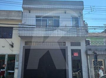 Casa · 160m² · 3 Quartos · Sobrado 3 quartos e Salão  Comercial