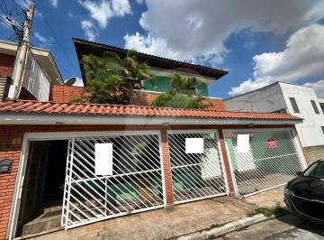 Casa · 250m² · 3 Quartos · 2 Vagas · Sobrado 3 quartos na Parada Inglesa, com grande potencial para clínica ou consultório.