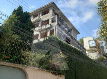 Casa · 620m² · 5 Quartos · 4 Vagas · Sobrado com 620 m2, 5 quartos sendo 4 suítes, 3 salas e 8 banheiros no Tremembé